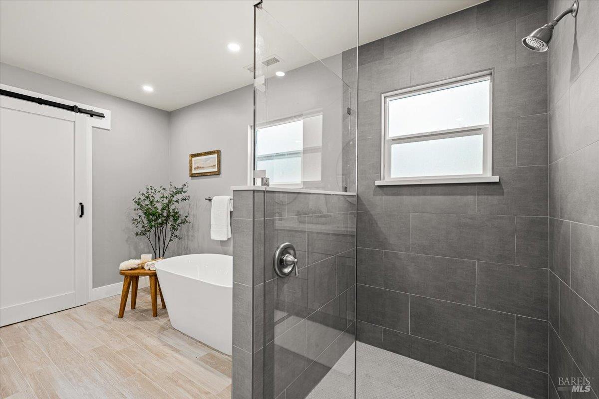 1524 Fair Oaks Court Santa Rosa CA 95404