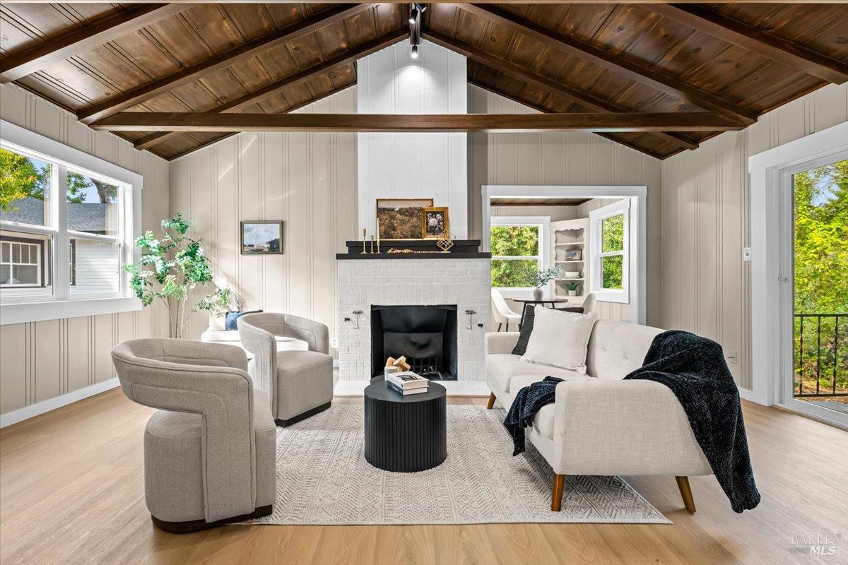 1524 Fair Oaks Court Santa Rosa CA 95404