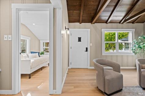 1524 Fair Oaks Court Santa Rosa CA 95404