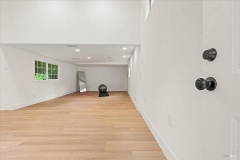 1524 Fair Oaks Court Santa Rosa CA 95404