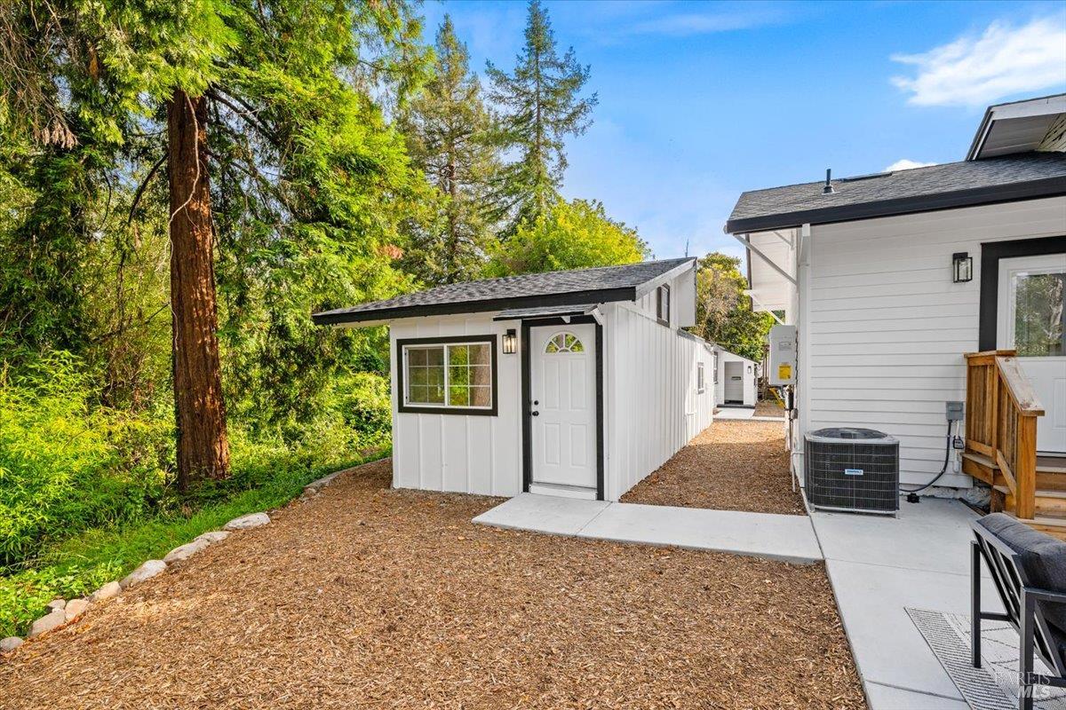 1524 Fair Oaks Court Santa Rosa CA 95404