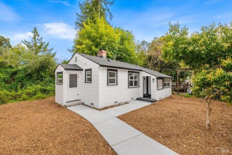 1524 Fair Oaks Court Santa Rosa CA 95404