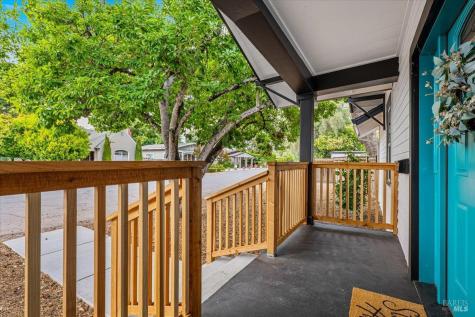 1524 Fair Oaks Court Santa Rosa CA 95404
