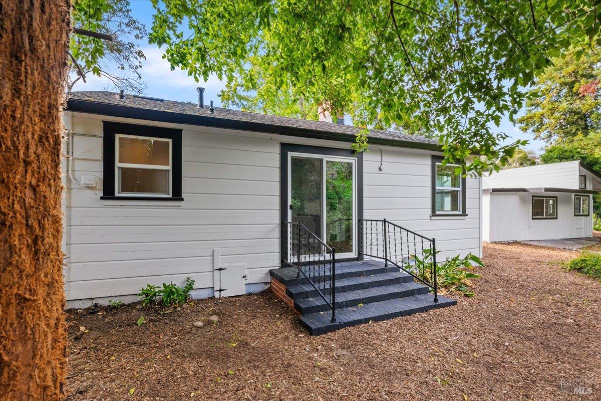 1524 Fair Oaks Court Santa Rosa CA 95404