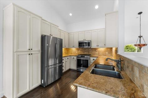 103 Paul Wittke Drive Healdsburg CA 95448