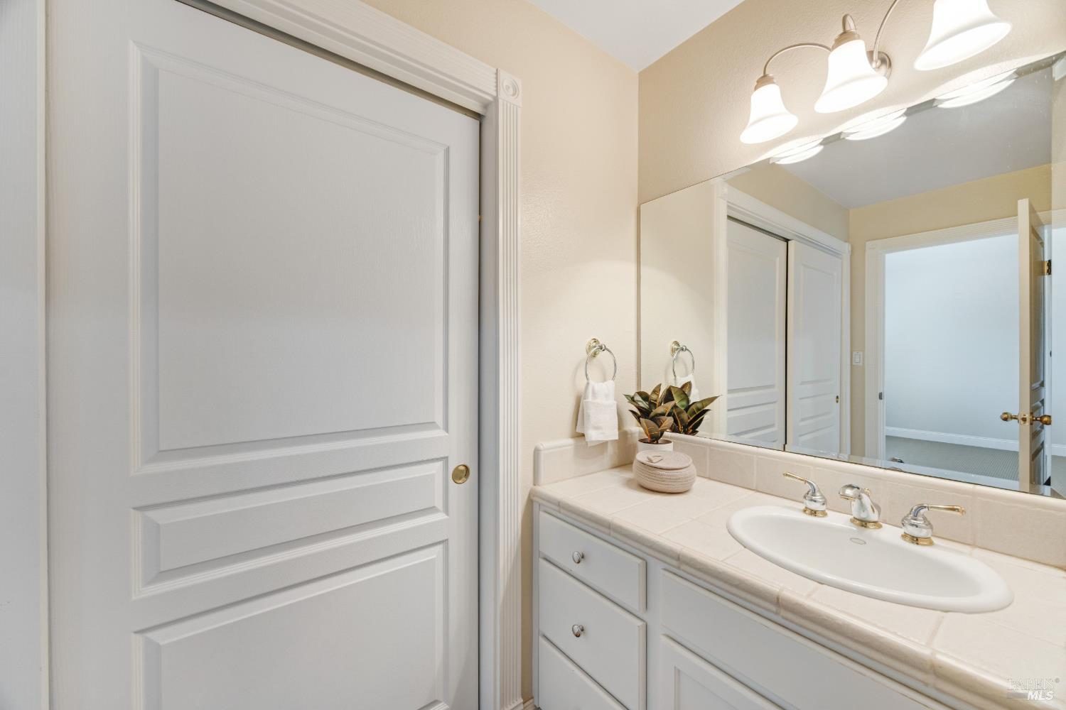 382 Laguna Vista Road Santa Rosa CA 95401