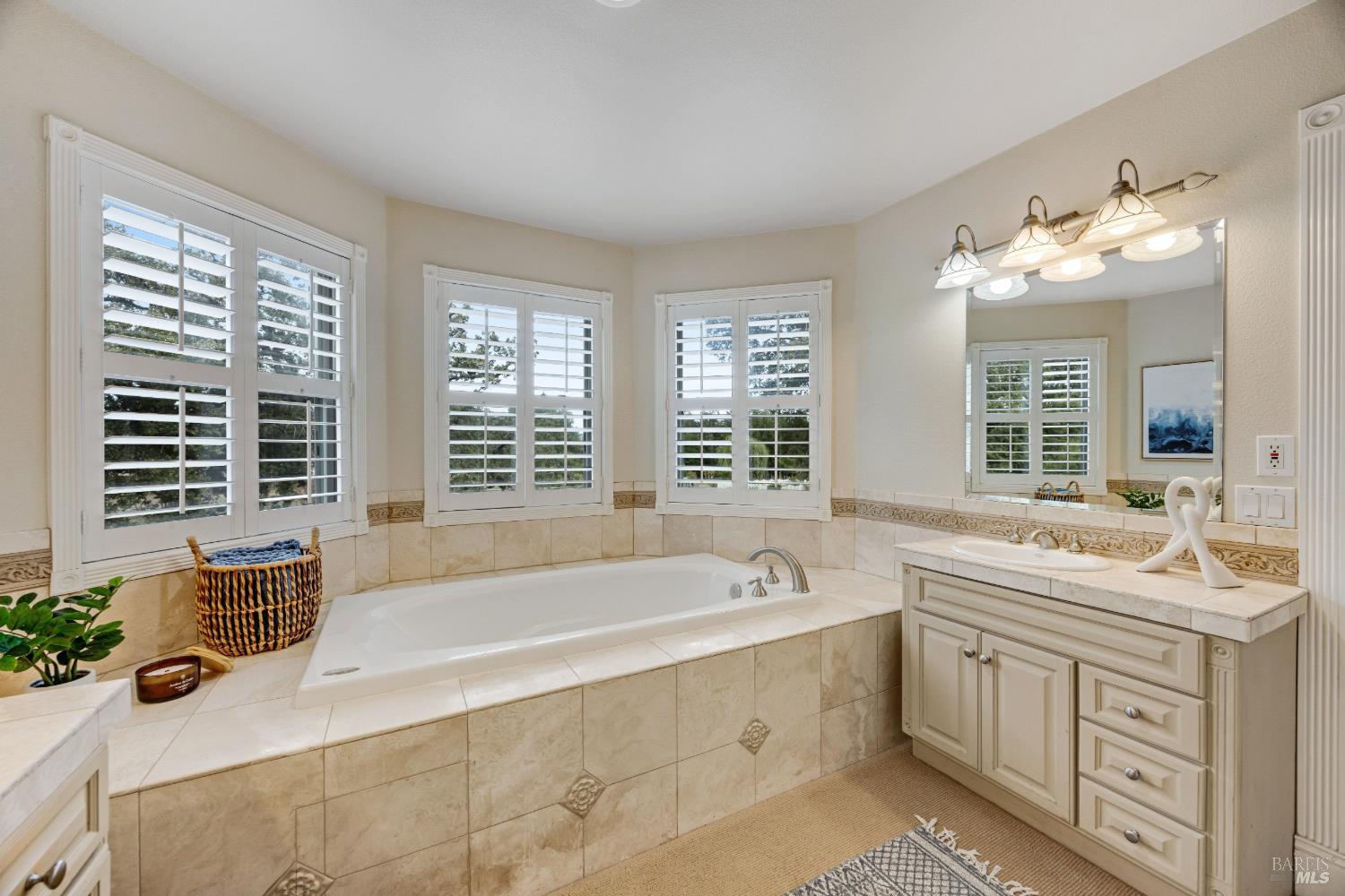 382 Laguna Vista Road Santa Rosa CA 95401