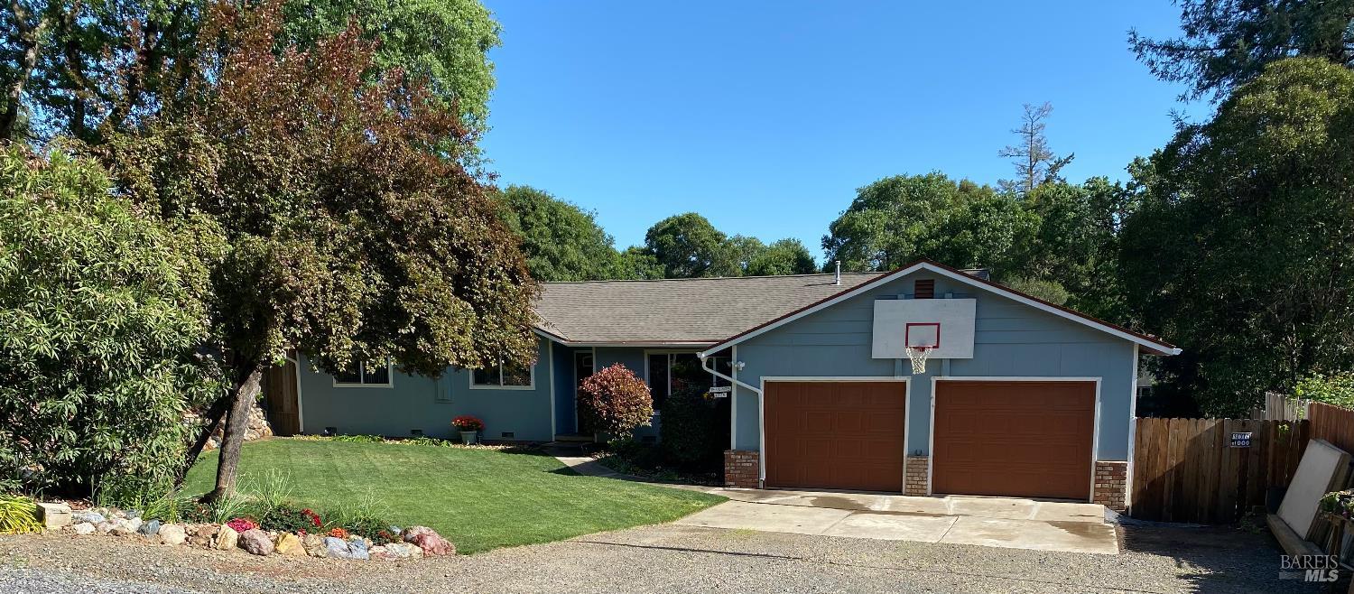 1725 E Madrone Drive Ukiah CA 95482