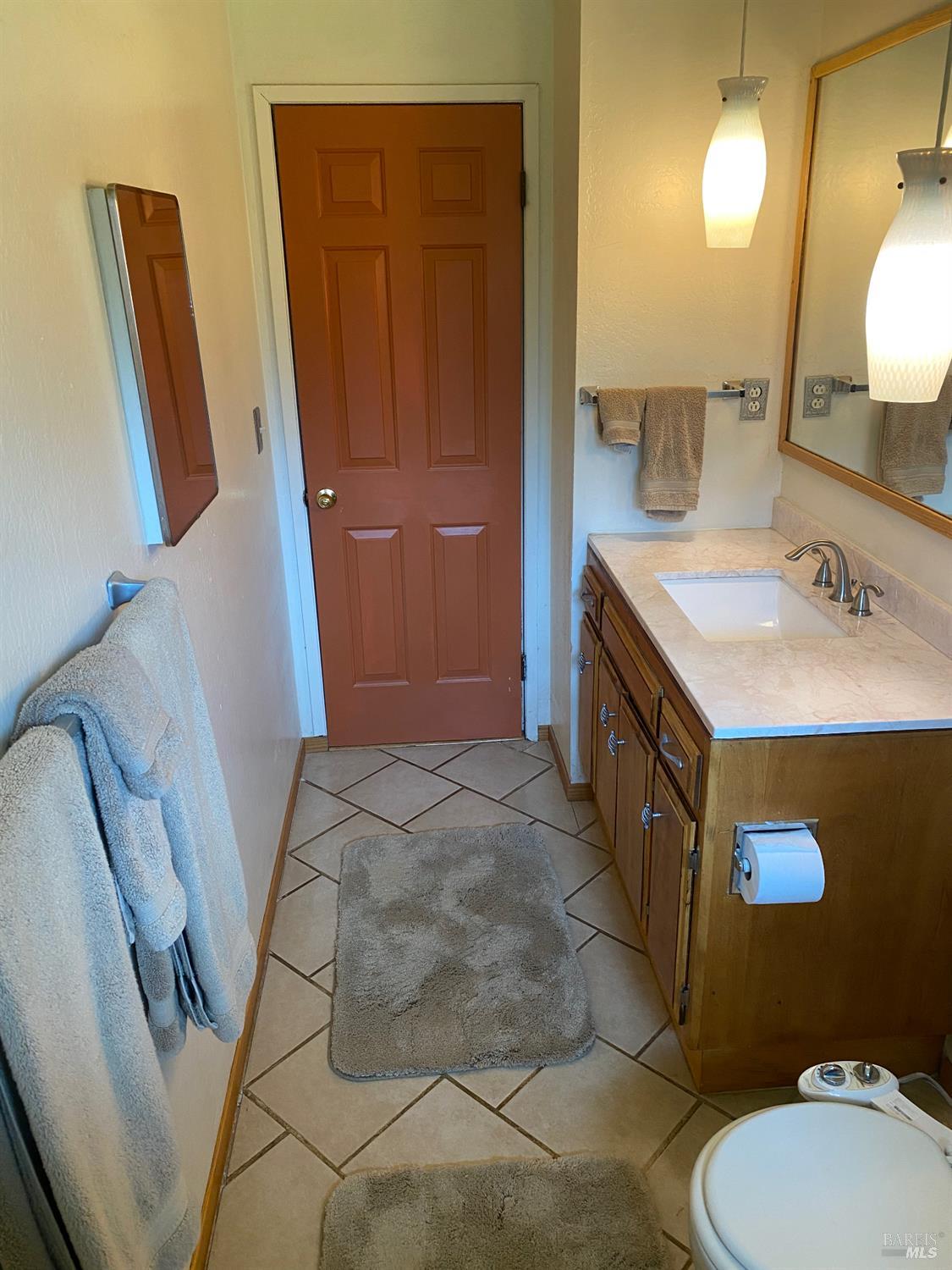 1725 E Madrone Drive Ukiah CA 95482