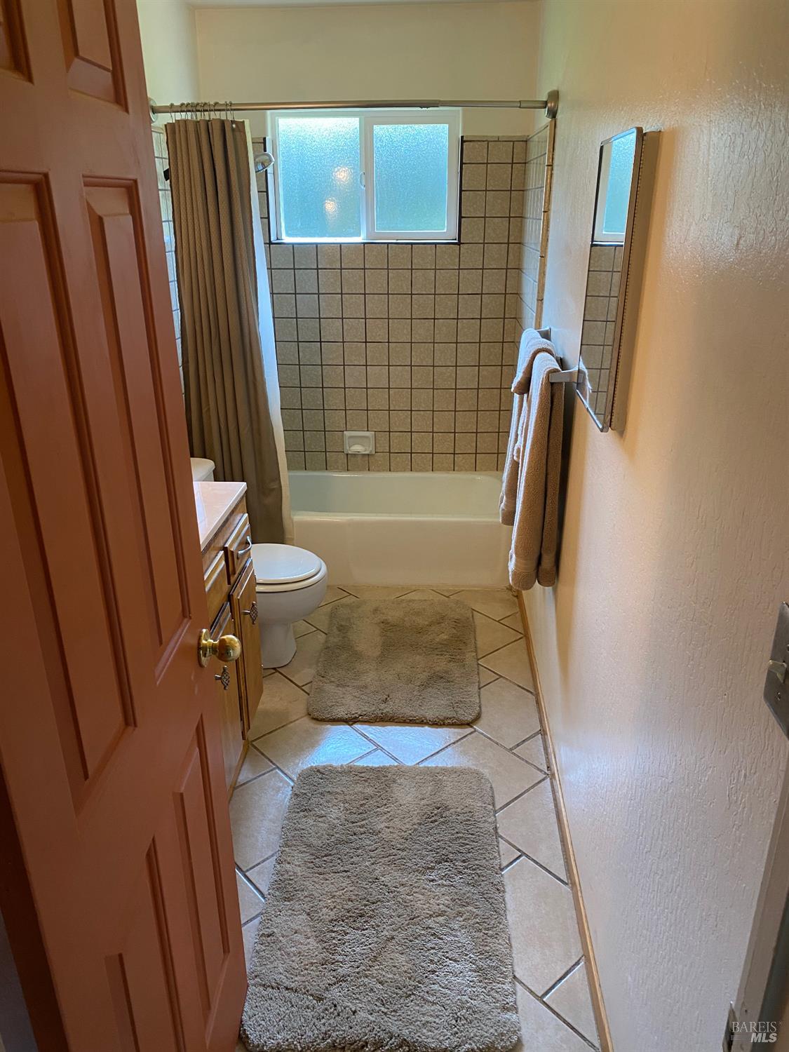 1725 E Madrone Drive Ukiah CA 95482