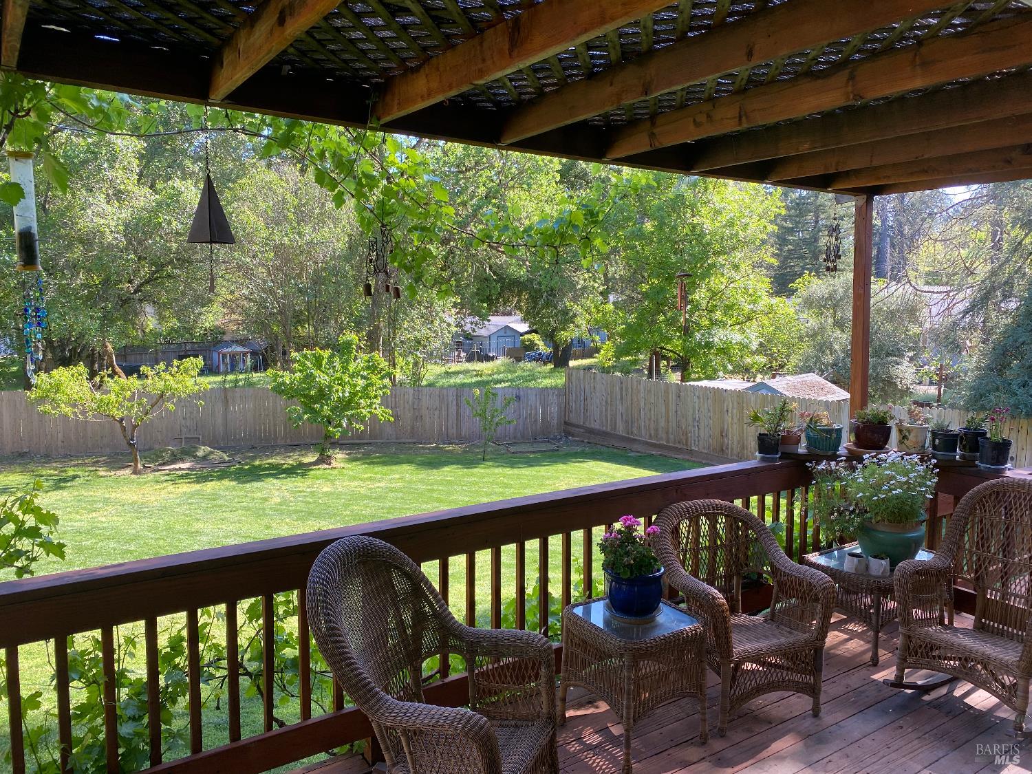 1725 E Madrone Drive Ukiah CA 95482