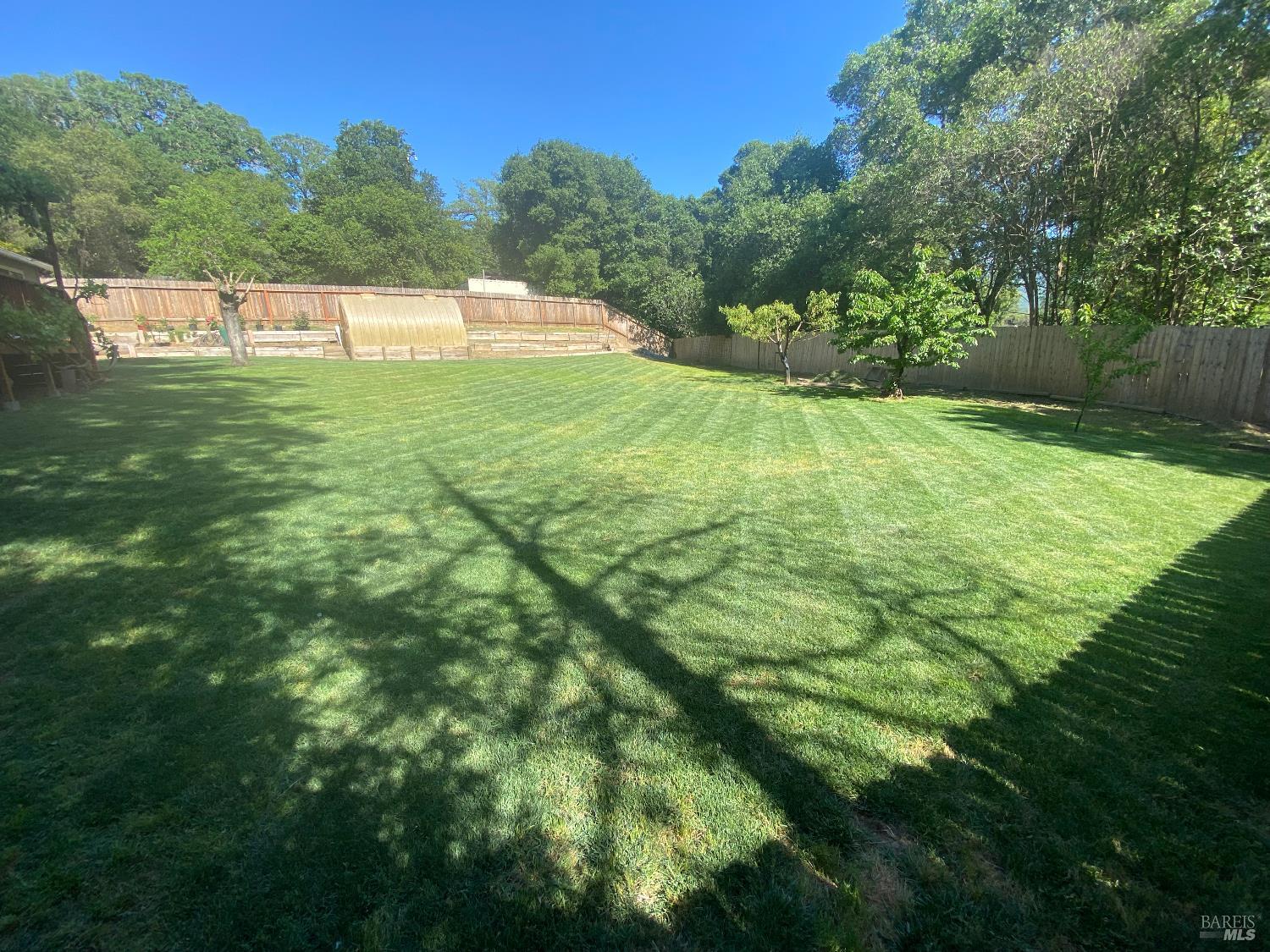1725 E Madrone Drive Ukiah CA 95482