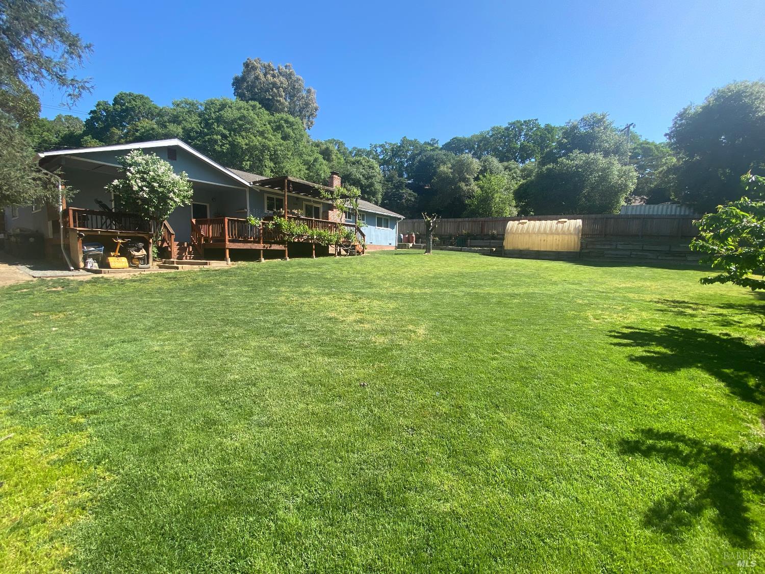 1725 E Madrone Drive Ukiah CA 95482