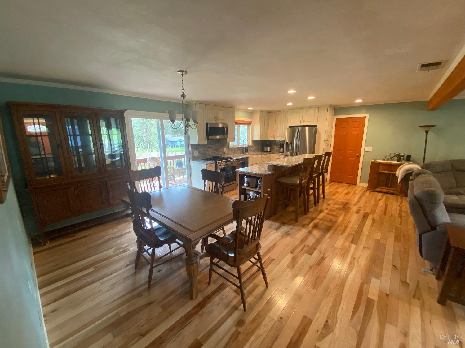 1725 E Madrone Drive Ukiah CA 95482
