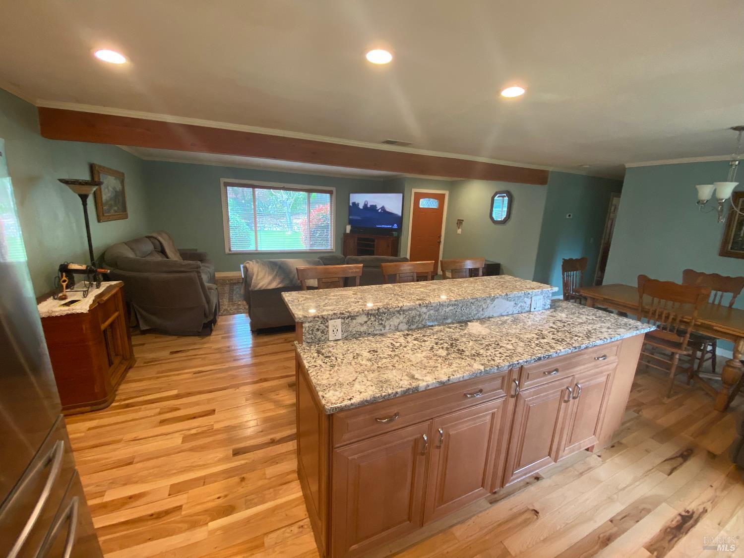 1725 E Madrone Drive Ukiah CA 95482