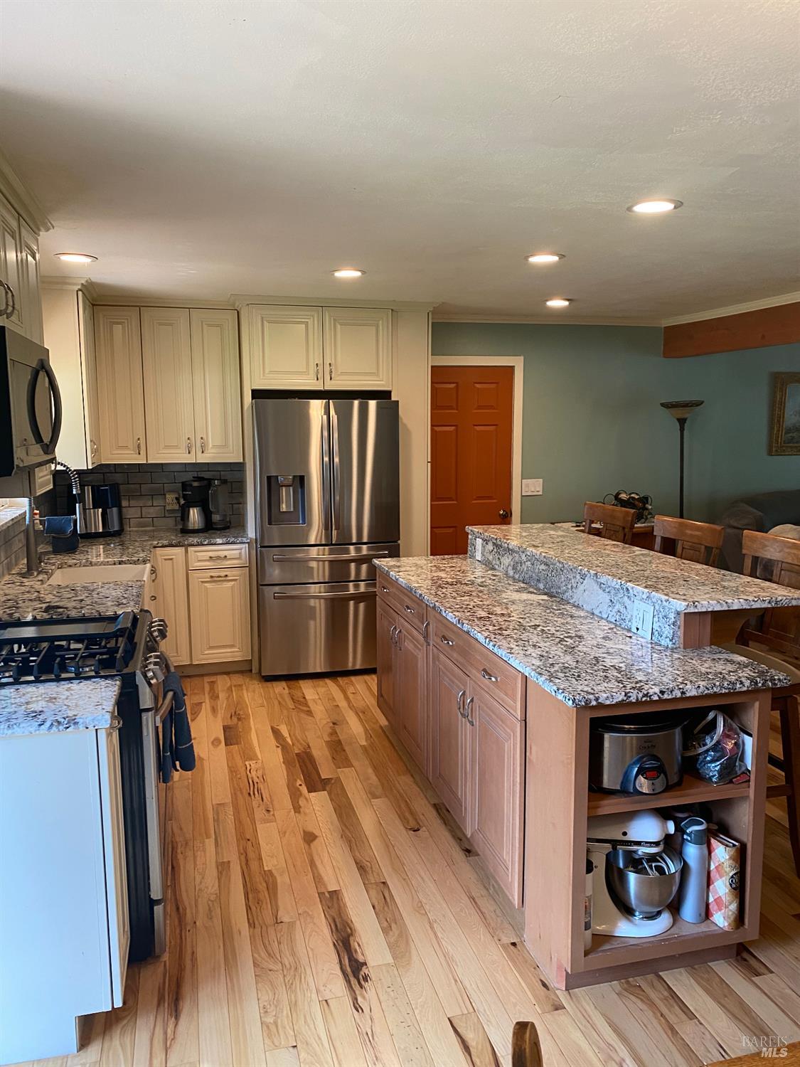 1725 E Madrone Drive Ukiah CA 95482