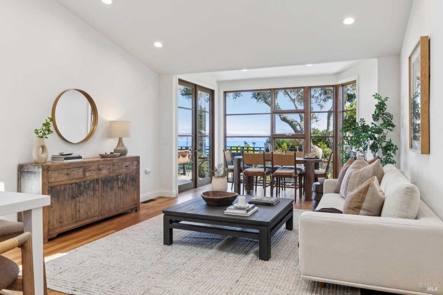 24 Hillcrest Road Tiburon CA 94920