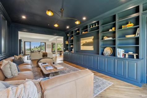 24 Hillcrest Road Tiburon CA 94920