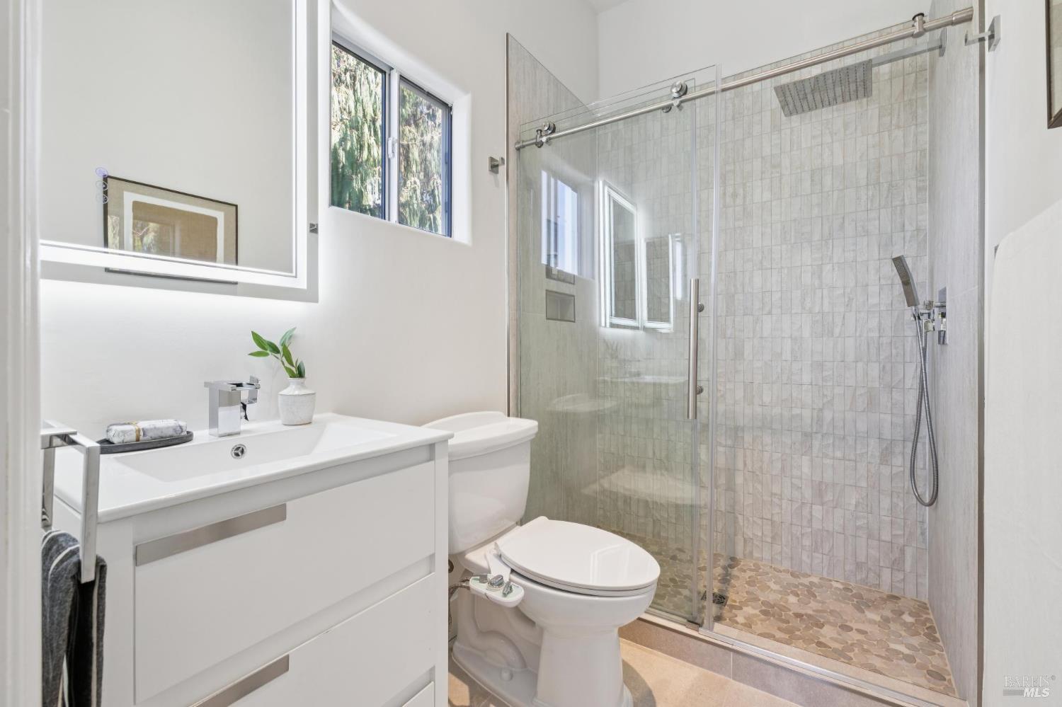 24 Hillcrest Road Tiburon CA 94920