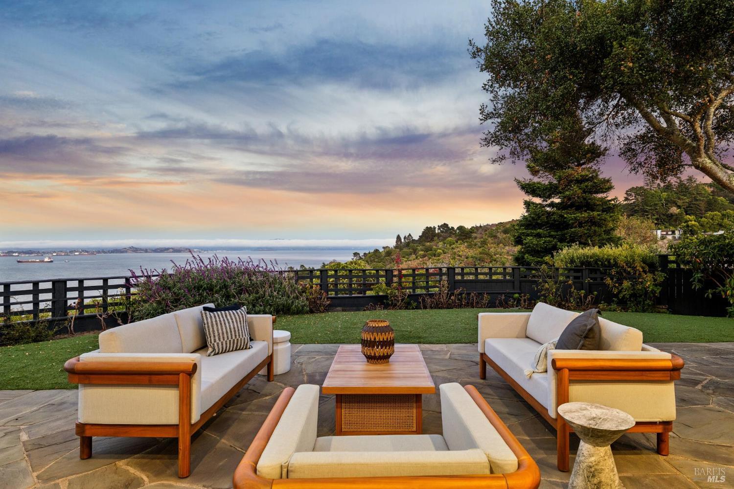 24 Hillcrest Road Tiburon CA 94920