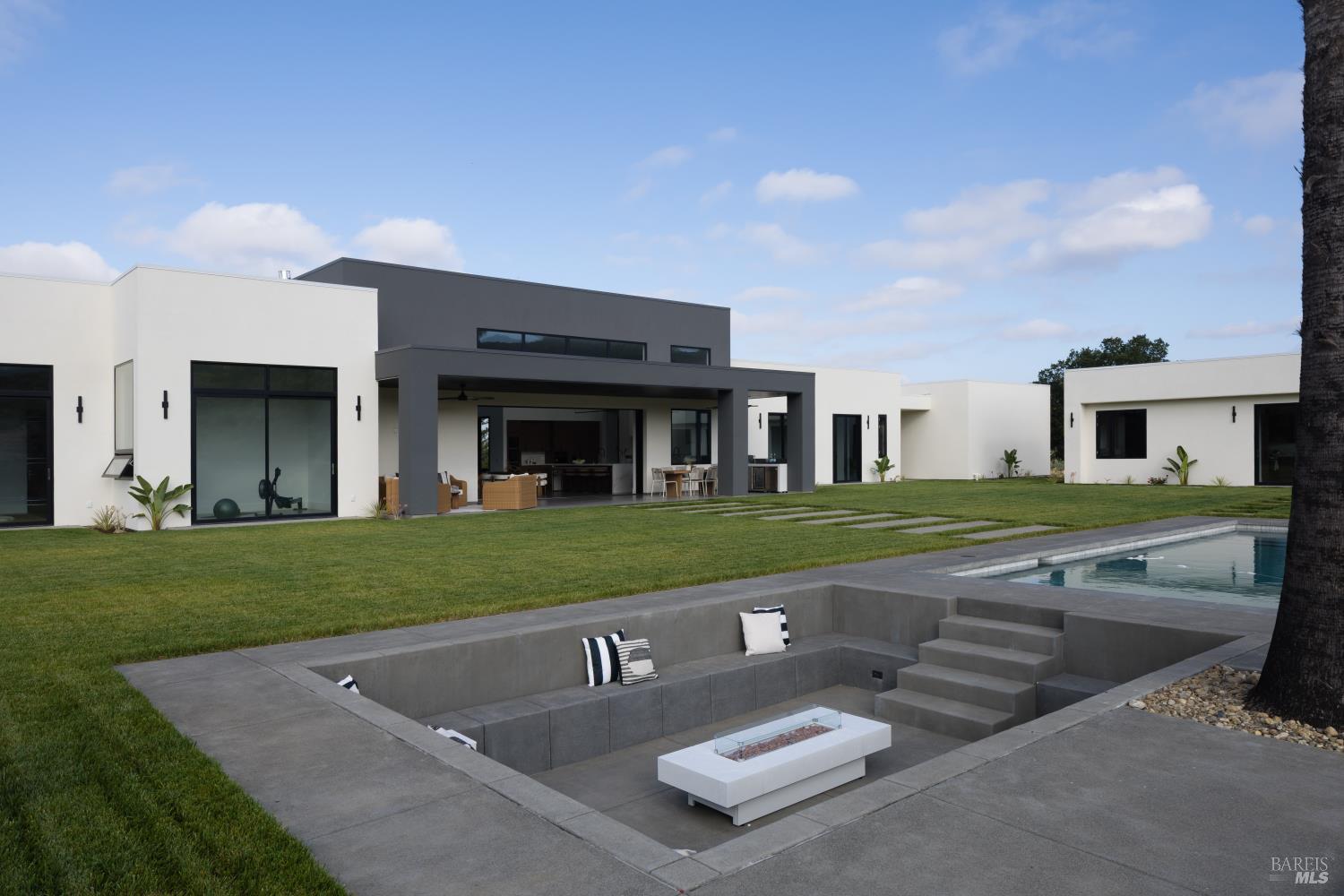 1880 Riebli Road Santa Rosa CA 95404