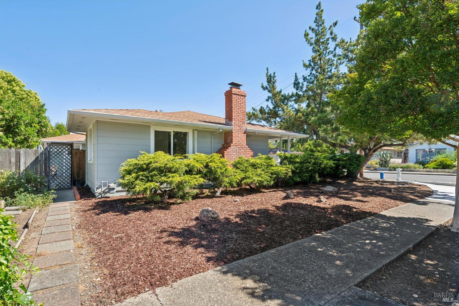1915 Albany Drive Santa Rosa CA 95401
