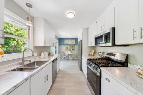 1915 Albany Drive Santa Rosa CA 95401