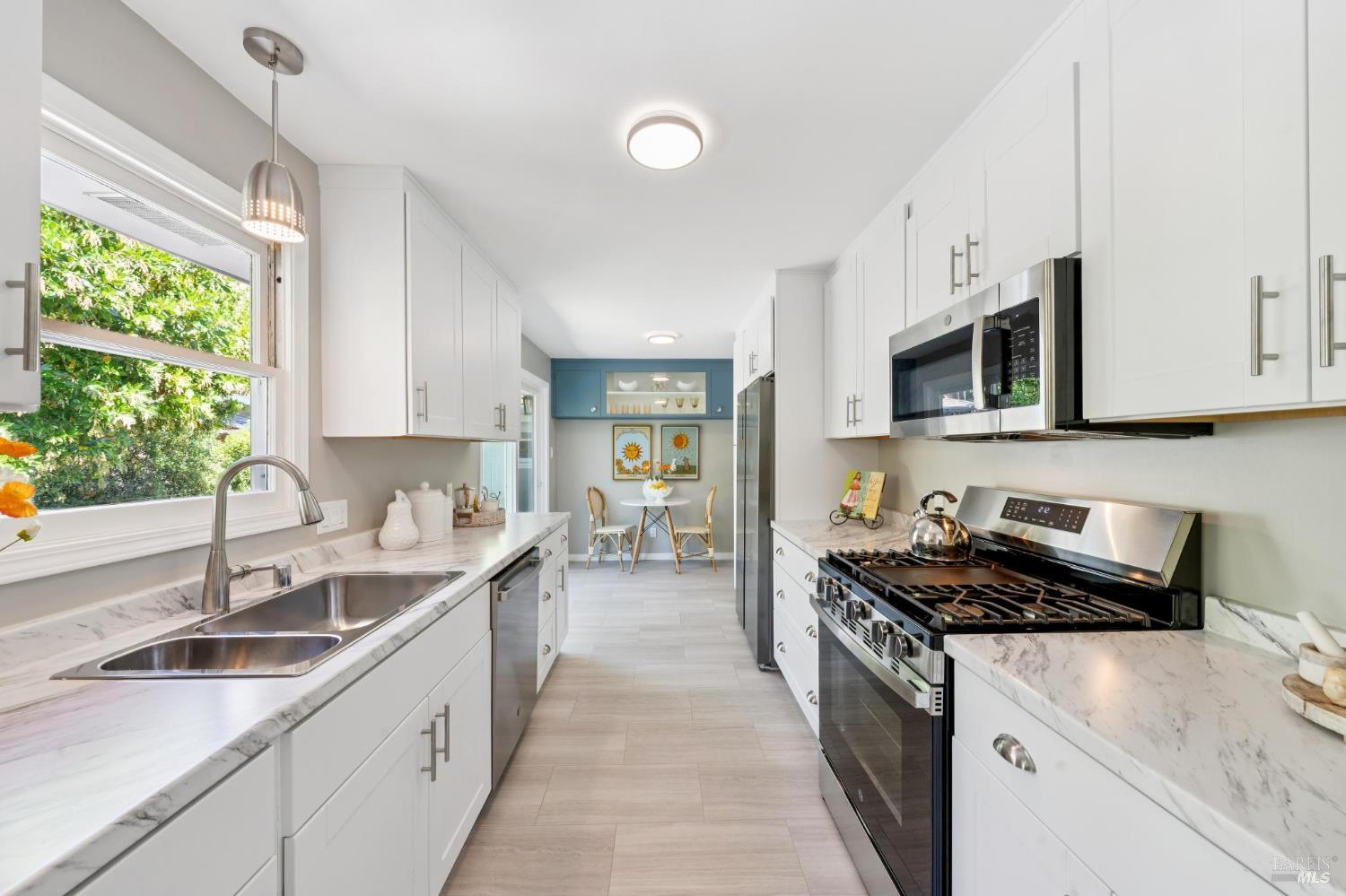 1915 Albany Drive Santa Rosa CA 95401