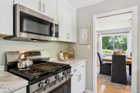 1915 Albany Drive Santa Rosa CA 95401