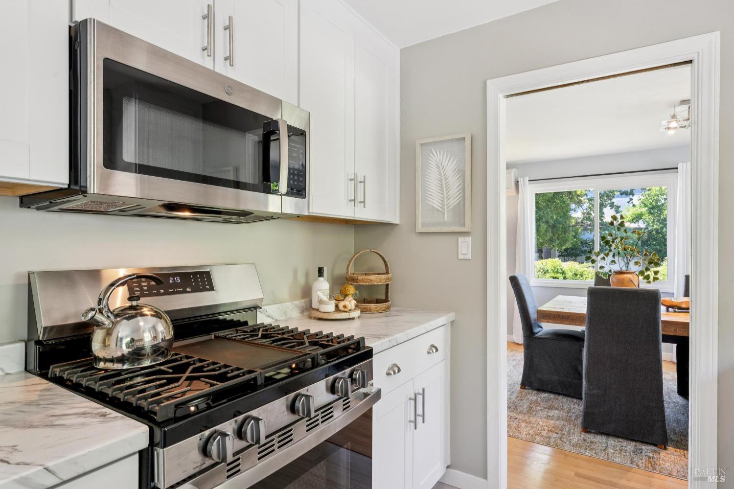 1915 Albany Drive Santa Rosa CA 95401
