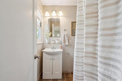 1915 Albany Drive Santa Rosa CA 95401