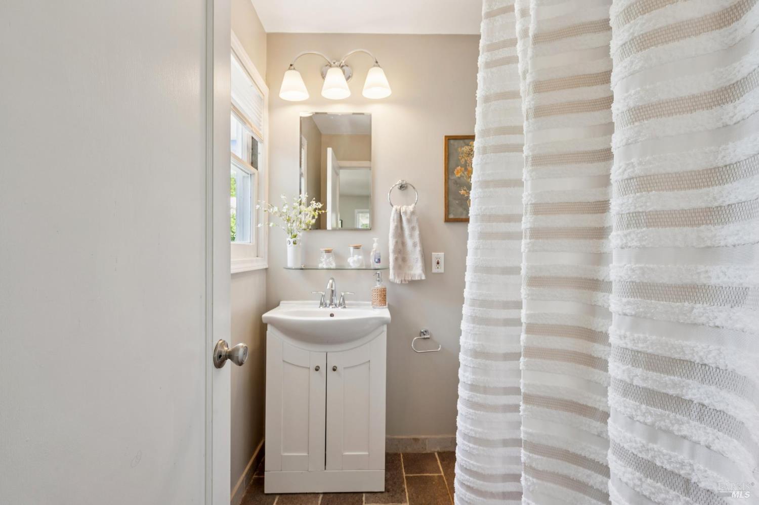 1915 Albany Drive Santa Rosa CA 95401