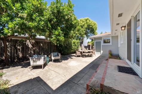 1915 Albany Drive Santa Rosa CA 95401