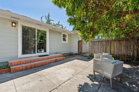 1915 Albany Drive Santa Rosa CA 95401