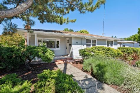 1915 Albany Drive Santa Rosa CA 95401