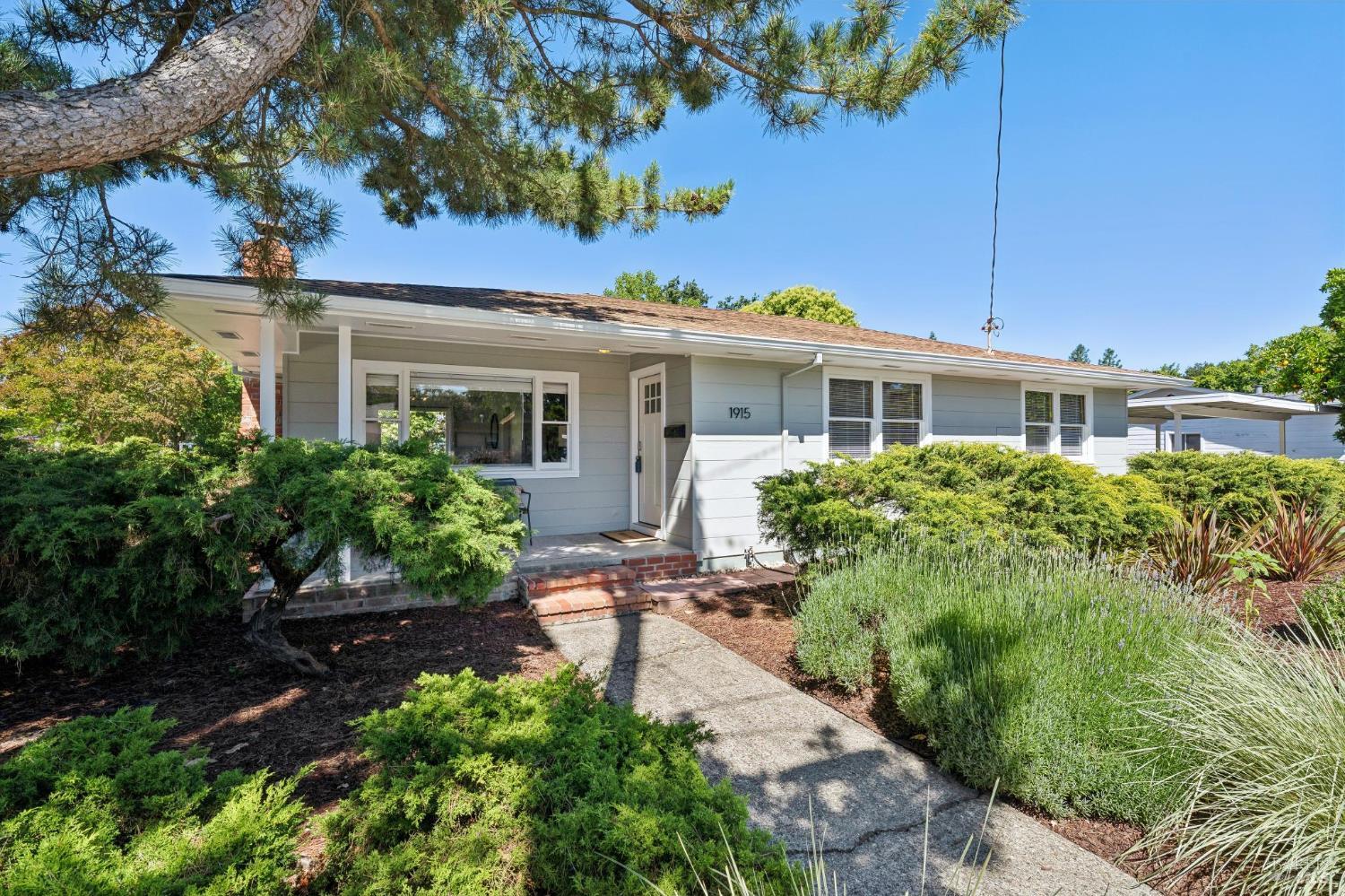 1915 Albany Drive Santa Rosa CA 95401