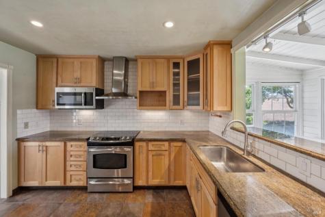 2534 Stony Point Road Petaluma CA 94952