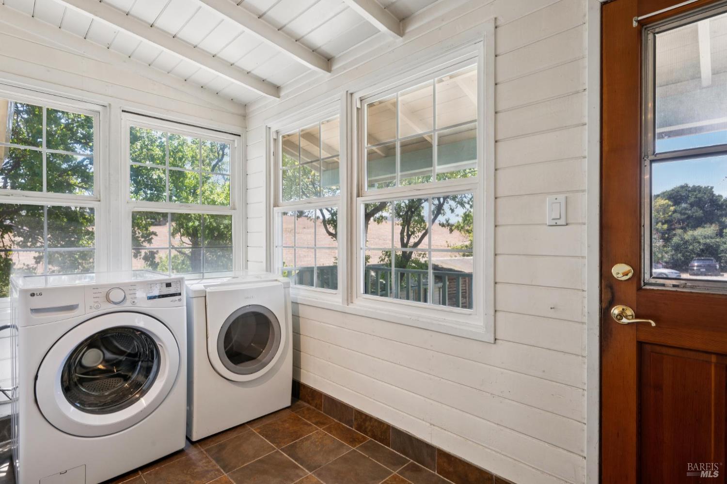 2534 Stony Point Road Petaluma CA 94952