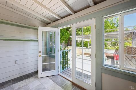 2534 Stony Point Road Petaluma CA 94952
