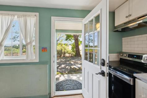 2534 Stony Point Road Petaluma CA 94952