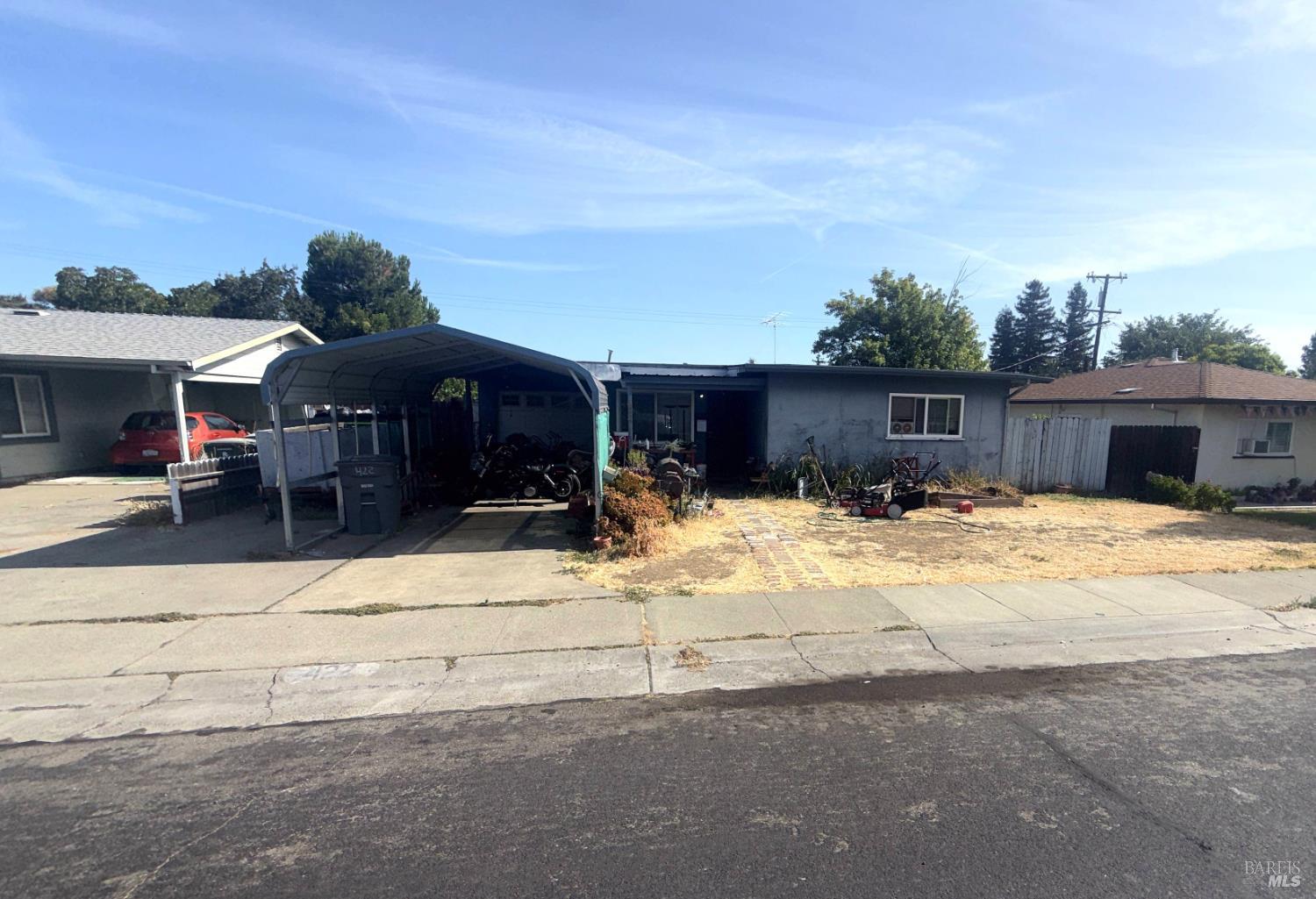 422 W F Street Dixon CA 95620