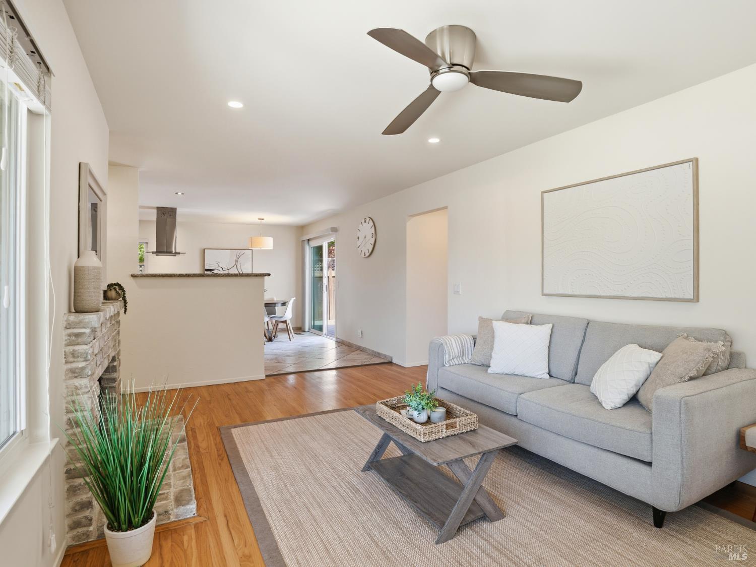 5 Eastside Circle Petaluma CA 94954
