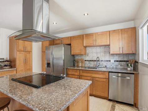 5 Eastside Circle Petaluma CA 94954