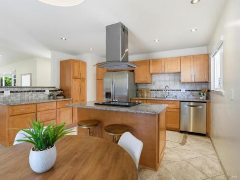 5 Eastside Circle Petaluma CA 94954