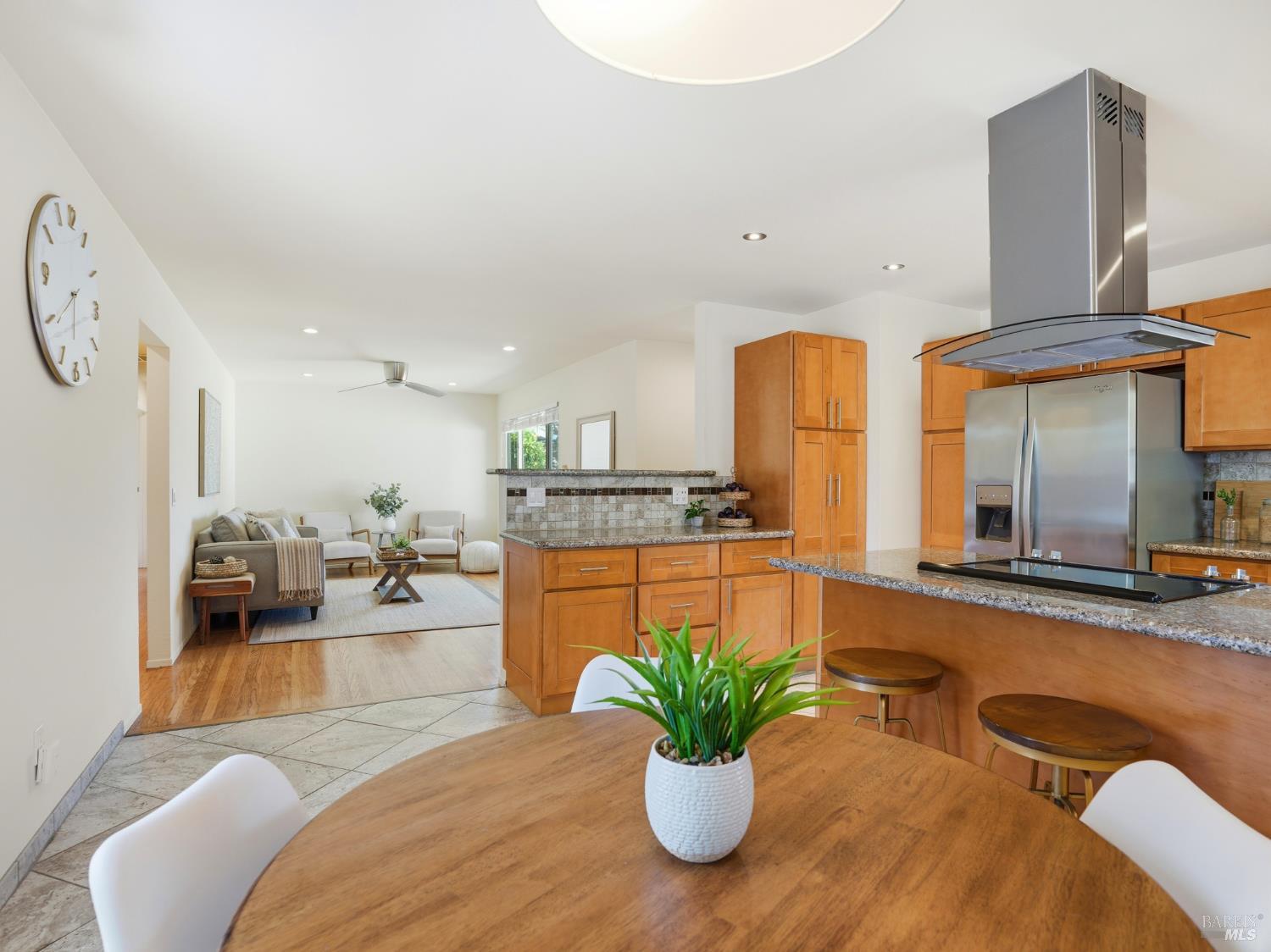 5 Eastside Circle Petaluma CA 94954