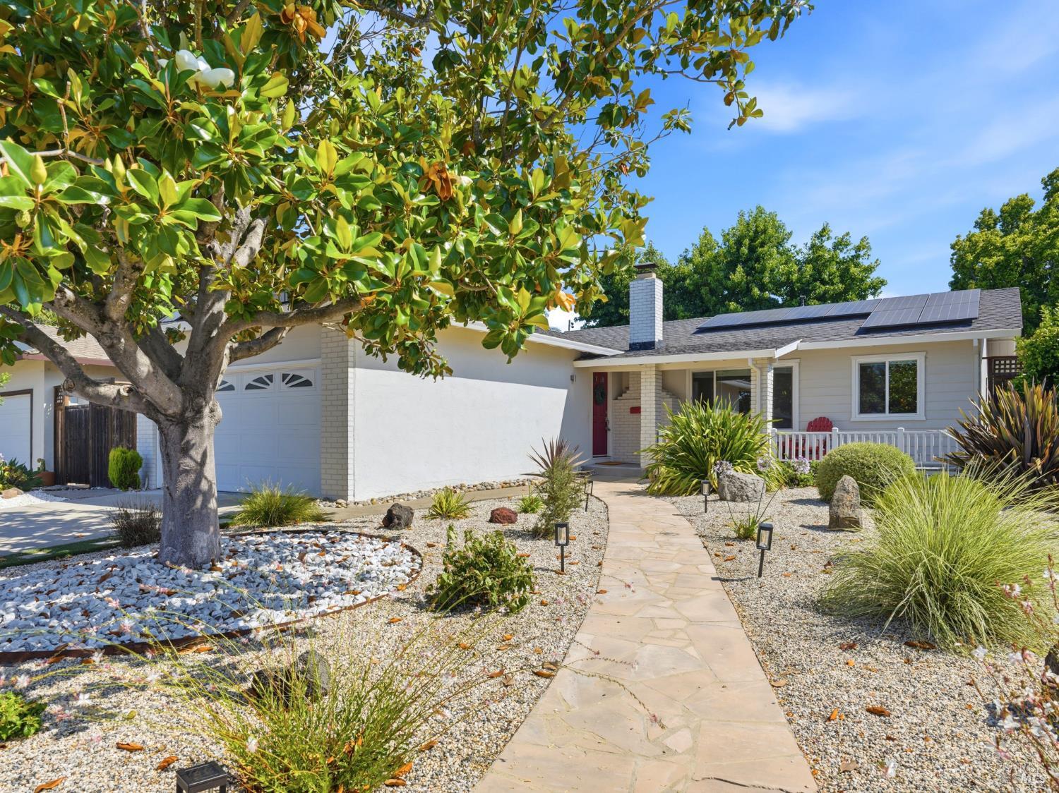 5 Eastside Circle Petaluma CA 94954