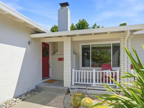 5 Eastside Circle Petaluma CA 94954