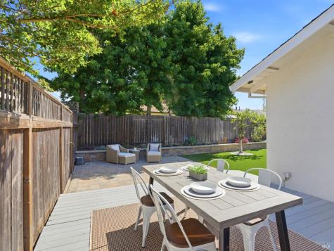 5 Eastside Circle Petaluma CA 94954