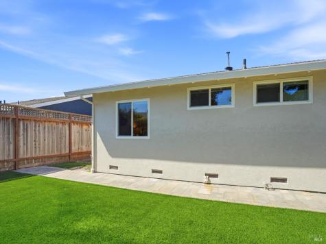 5 Eastside Circle Petaluma CA 94954