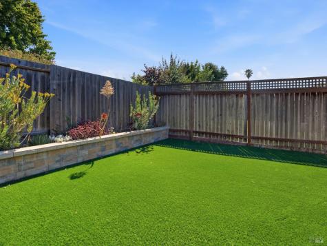 5 Eastside Circle Petaluma CA 94954